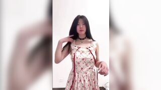 Clip Sex Chân dài bím dâm được cu dài thỏa mãn
