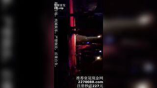 Tổng hợp những màn trình diễn thoát y quan hệ tình dục bừa bãi trên toàn thế giới
