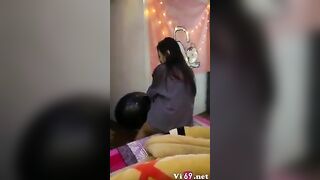 Lừa chị dâu Bú bóng cười, Phê quá lột đồ ra chịch 36 tư thế xuất tinh vào lồn