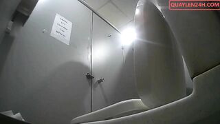 Quay lén Giảng Viên Đại Học Đi Đái rửa lồn rên rỉ
