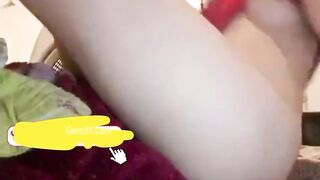 Gái mới lớn thủ dâm bằng cặc giả dâm đãng kích thích phụt nước
