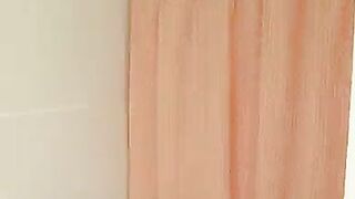 Cô y tá nứng lồn đụ cả 2 bệnh nhân