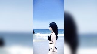 Gái xinh 2 . Video lột đồ AI miễn phí link bên dưới
