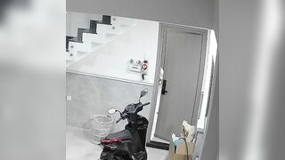 hack cam em gái thay đồ không khóa cửa phòng