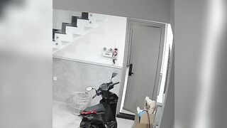 hack cam em gái thay đồ không khóa cửa phòng