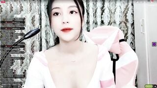 Độc lạ, Game Show Móc Lồn Búp Vú bắn Nước Thủ dâm rên rỉ cực nứng