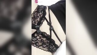 Clip Sex Chịch bướm hồng hào căng mọng của bé sinh viên em mặc quần lọt khe xẻ đáy