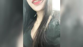 Gái dâm bị lộ hàng trong gương mông to lồn ngon