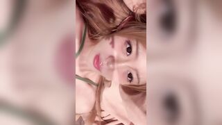 em sgbb xinh xắn quay bím gửi cho bố nuôi