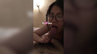 Đi Massage lành mạnh, Em Teen Kính Cận Bú Cu Sục Nuốt Tinh Trùng Xuất Tinh rồi Ko dkt