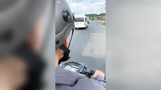 Lộ clip sex cặp đôi du lịch Phú Quốc chịch public từ trong rừng cho tới khách sạn