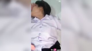 Clip Sex Bé nữ sinh trong bộ đồng phục trường trốn học đi nhà nghỉ tuổi này mà em dâm