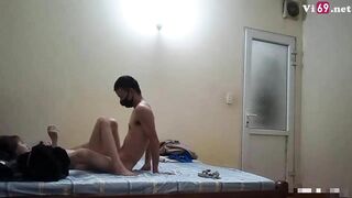 Clip Sex Lần đầu em đi khách nước ngoài nên còn ngại ngùng chưa quen