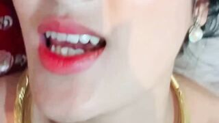 Clip Sex Chưa tan tiệc cưới vẫn mặc váy mà cô dâu thèm quá vào phòng chịch luôn