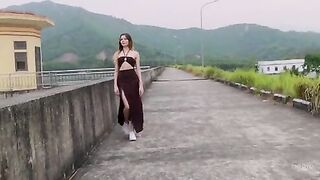Ivan & Olli - Vietnam Lake Love