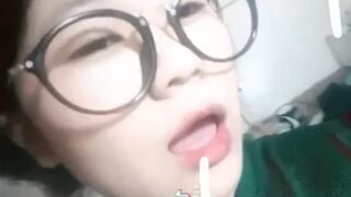 Hà My 2k5 Lộ Clip Sex Tự Sướng Của Em Nó Xem Hoài Không Chán 2