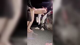 Public cho người lạ some em Mie ngoài đường giữa đêm