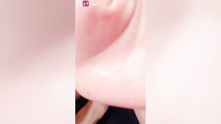 Đồ còn chưa tan bé người yêu vú to kính cận đã bắt dậy livestream kiếm tiền 2