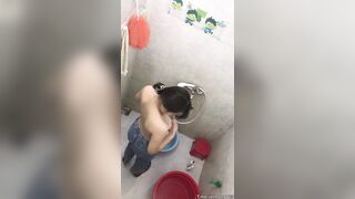 Em này ngửi quần lót để làm gì vậy mọi người