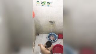 Em này ngửi quần lót để làm gì vậy mọi người