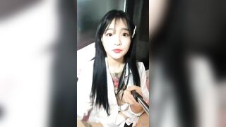 Gái xinh Korean xăm hình trên ngực