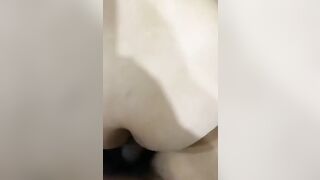 Ăn mì tôm cũng bị đụ tới tấp luôn