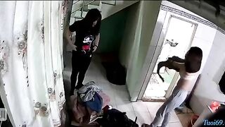 Quay lén các em gái thay đồ