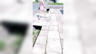 Em gái gọi  vú to mông bự đi mua hàng trong siêu thị gạ trai