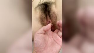 em trai xuống hà nội chơi thấy chị nuôi đang ngủ ngon quá lén cởi quần sờ bím chị