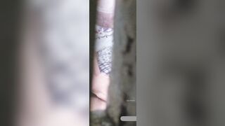 Quay lén bé sinh viên mặc quần lót ren đỏ phòng bên vừa xem sex vừa sờ lồn rên rỉ