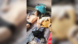 Em sinh viên vú bự thích ngủ nude mà quên đóng cửa phòng và cái kết