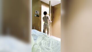 em gái hàn quốc dâm dục khỏa thâm mở của khách sạn cho người ta nhìn