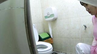 Tuổi học trò ai cũng thích ngắm nhìn cô giáo mình trần truồng phải không