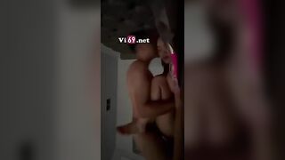 Địt em nhân viên quán mát xa dâm