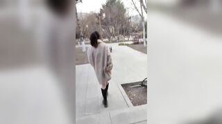 Ra công viên thủ dâm phụt nước cho mấy anh người lạ xem dâm đãng kích thích