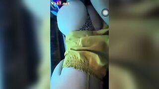 Lén lút cùng eg mới quen đụ nhau trong cabin xe khách vừa sợ bị phát hiện vừa sướng