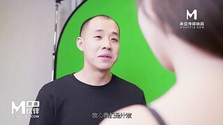 Anh nhiếp ảnh gia chụp ảnh rồi địt em khách hàng vú to xinh đẹp