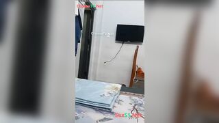 Lén nhìn con bạn Hở Vú Sục Cu, Bị Nó phát hiện bắt Bú Lồn uống nước đái djt nhau