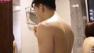 Cô em gái dâm dục thích khỏa thân gạ tình cậu anh trai loạn luân