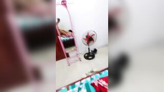 Em nữ sinh mông to vú bự chơi mòn chim rồi mà em vẫn còn giả vờ