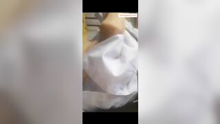 em học sinh show vú cho ny xem