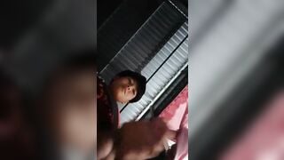 Em trai sục cu