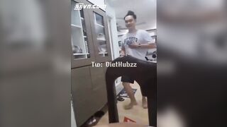 Dì trẻ chiều cháu, Nấu ăn cho móc Lồn Bóp Vú, Còn Bú Cu nuốt Tinh mà ko cho djt