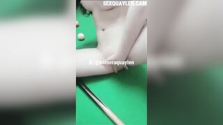 Đi chơi bi-a mà gặp ngay eg nứng,thủ dâm show hàng mượt ngay tại bàn