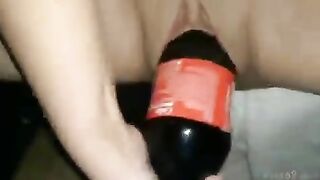 Nhét cả trai cô ca vào lồn thủ dâm phụt nước dâm đãng kích thích