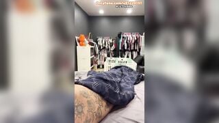Bán quần áo ế quá, Chị chủ xăm trổ gạ nhân viên djt nhau Live Sex Bán quần áo djt nha