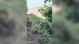 cặp đôi ra bờ biển bú cu địt nhau người đi lại vẫn nhiều
