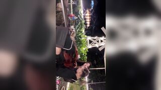 gọi đi cafe mà 2 em chỉ để ý con cu của anh