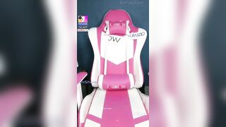 MMLive Jav24h_TX dáng ngon trần truồng ngồi livestream thủ dâm cực ngon nè