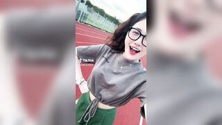 Đã minhon rồi mà còn răng khểnh nhìn là muốn xxx